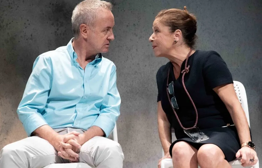 Una de las escenas de Rita, protagonizada por el actor Carlos Hipólito y la actriz Mapi Sagaseta