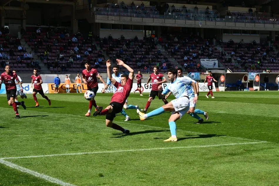 El Compostela igualó el marcador en el minuto 54 - Fotos: SD Compostela Twitter