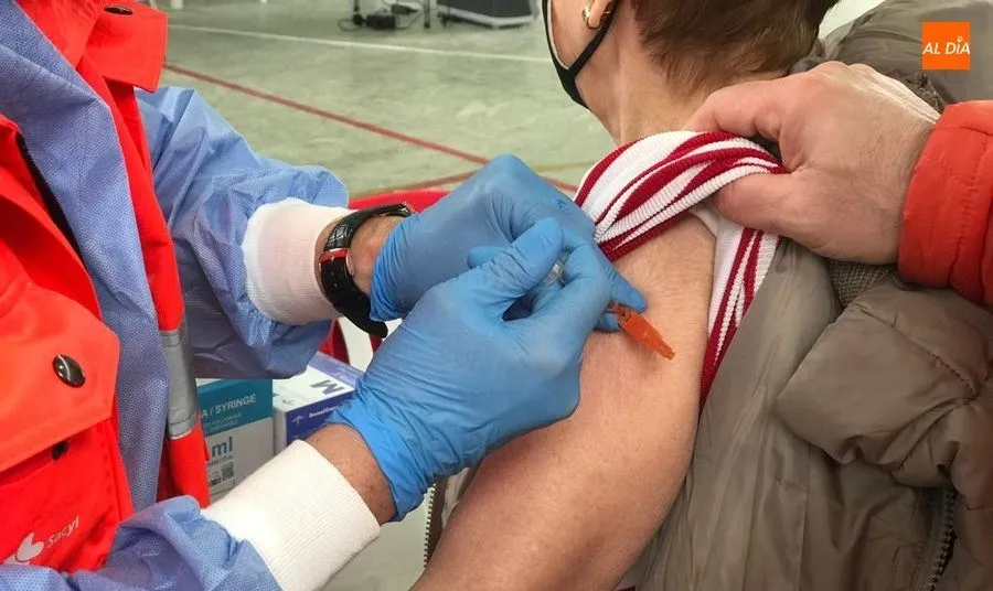 Foto de archivo de la vacunación frente al covid en Santa Marta de Tormes