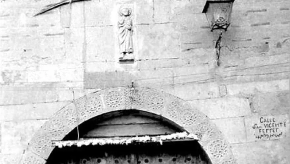 La calle de San Vicente Ferrer, junto a la Catedral