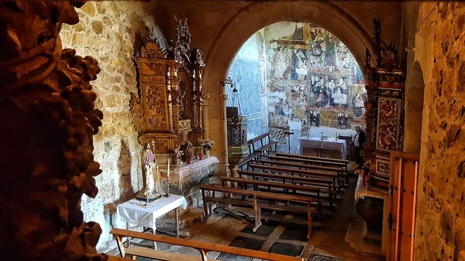 Iglesia de la pedanía de Carrascal de Velámbelez