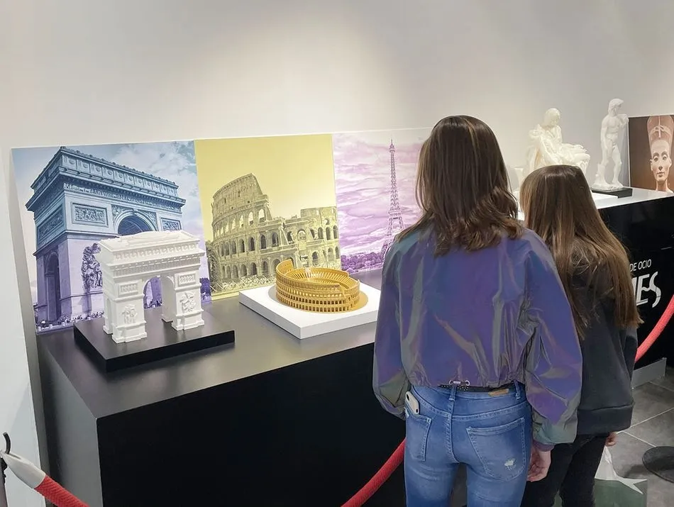 La exposición se puede visitar en el CC El Tormes - Xcala