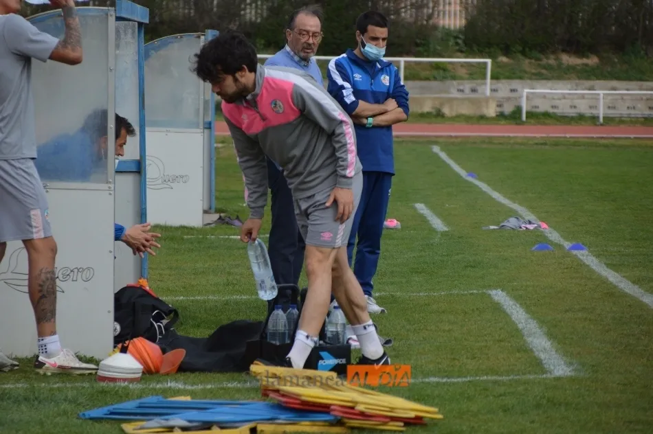 Javi Navas se va de Las Pistas / Carlos Cuervo