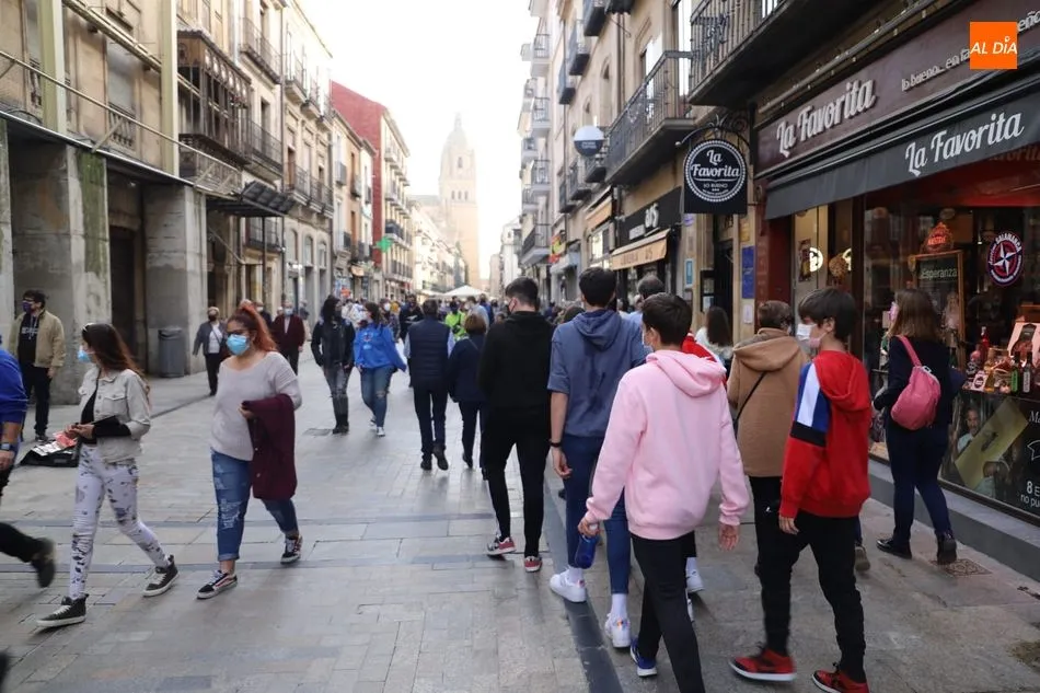Las calles del casco antiguo de la ciudad son las más transitadas - Lydia González