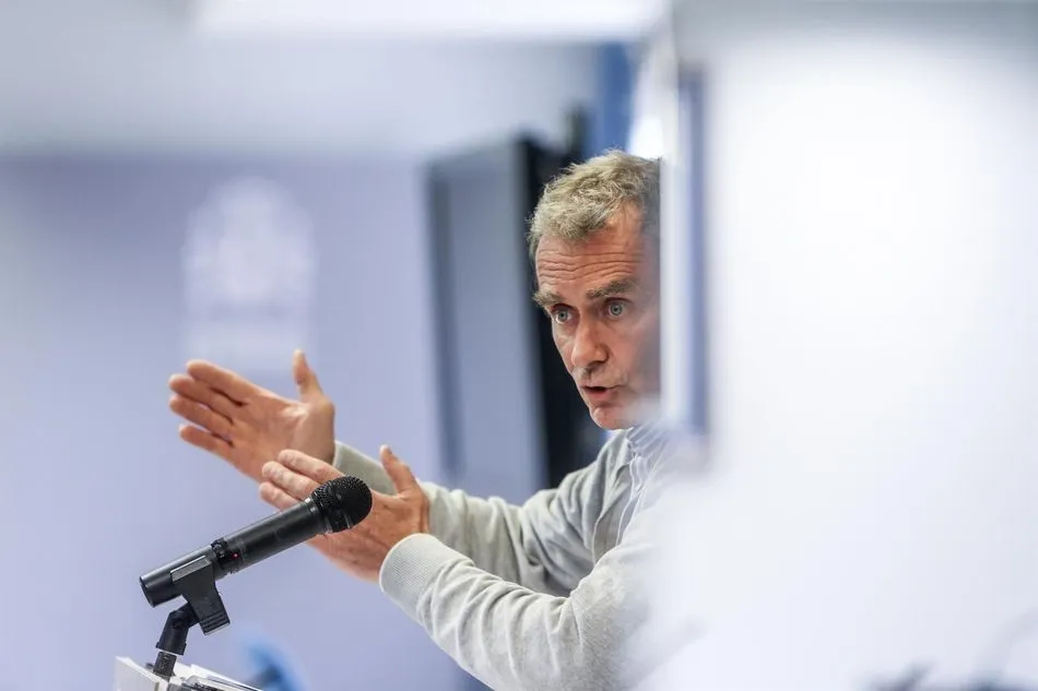 Simón confirma que la variante británica es ya la que circula en España y reconoce preocupación ...