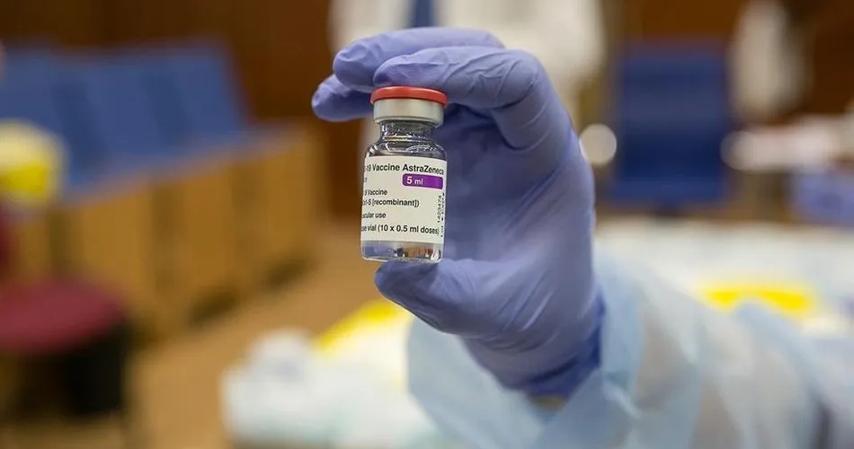 Esta suspensión afecta a las distintas vacunaciones masivas que estaban programadas en la Comunidad y que iban a utilizar el suero elaborado por la compañía anglo sueca