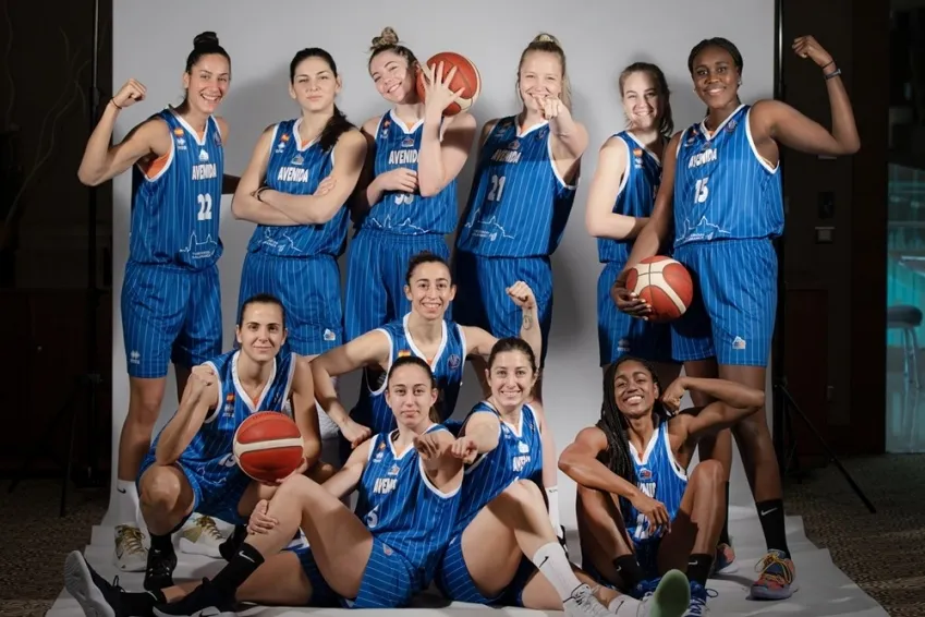 La plantilla del Perfumerías Avenida / CB Avenida