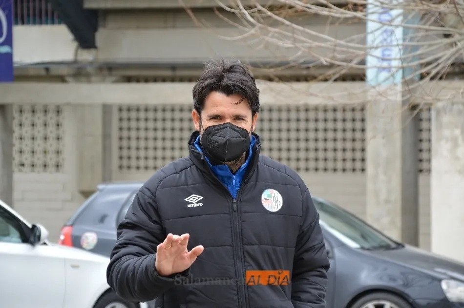 Lolo Escobar, antes de un entrenamiento con el Salamanca UDS