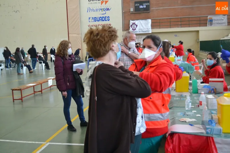 Las vacunaciones masivas se extienden por la provincia. Foto de archivo de una jornada anterior en Peñaranda