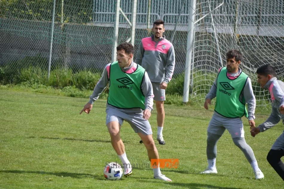 Uxío, en un ejercicio del entrenamiento / Carlos Cuervo