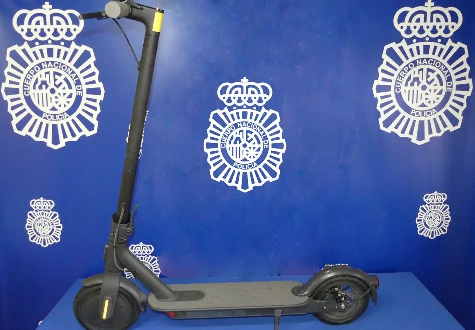 Patinete eléctrico que recuperó la Policía Nacional
