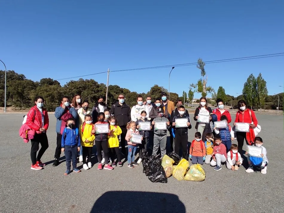 Participantes en el Taller de sensibilización con el medio ambiente, en Terradillos