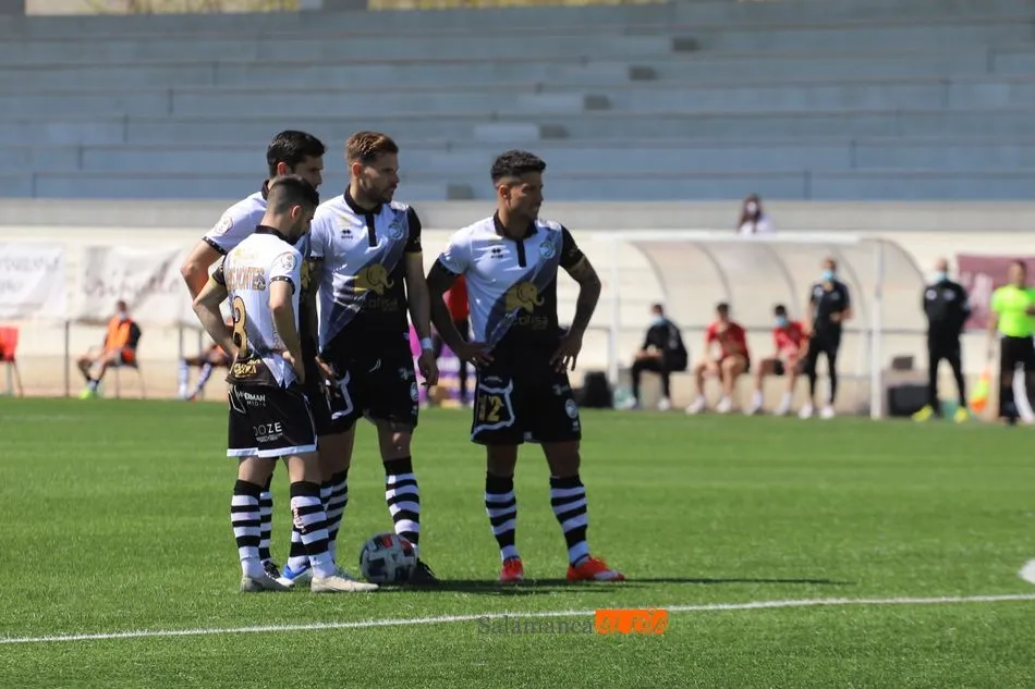 Montes, Nespral, Mandi y Viana, en una casi vacío Reina Sofía / Lydia González