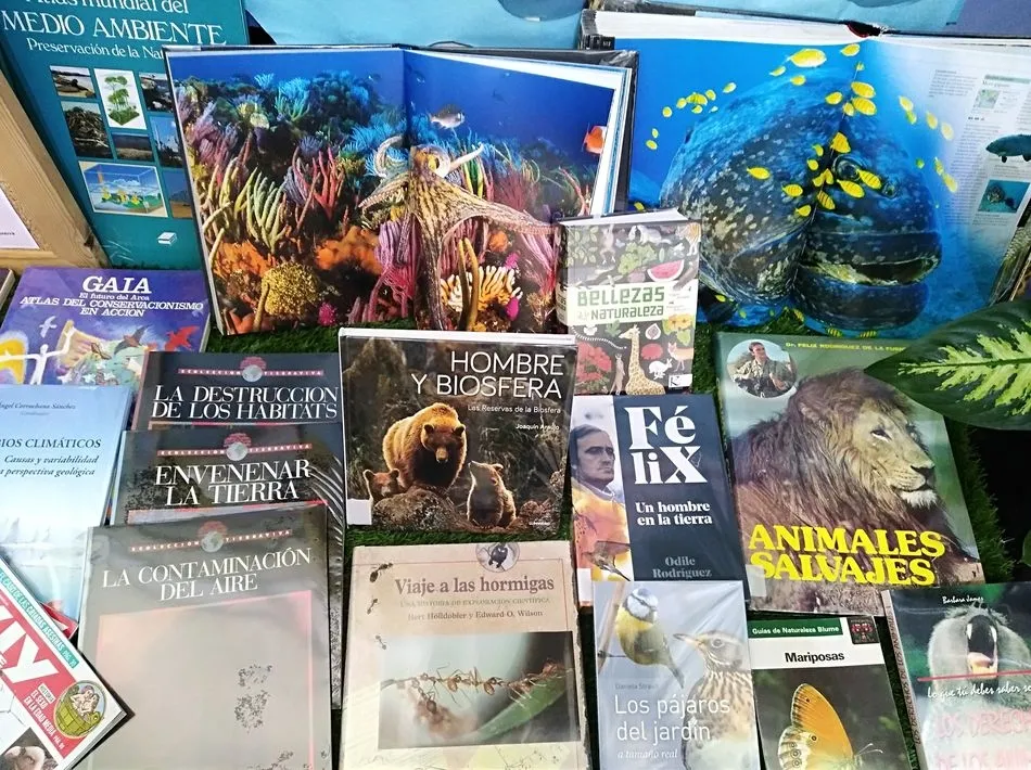 Exposición Día del Libro en la Biblioteca de Santa Marta