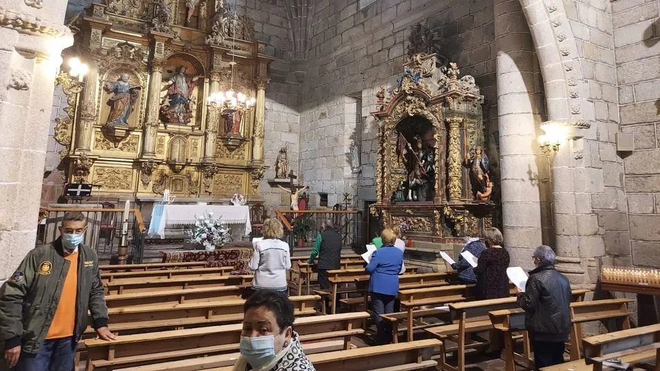 Los vecinos de Olmedo de Camaces se mantienen fieles a la cita con San Jorge  