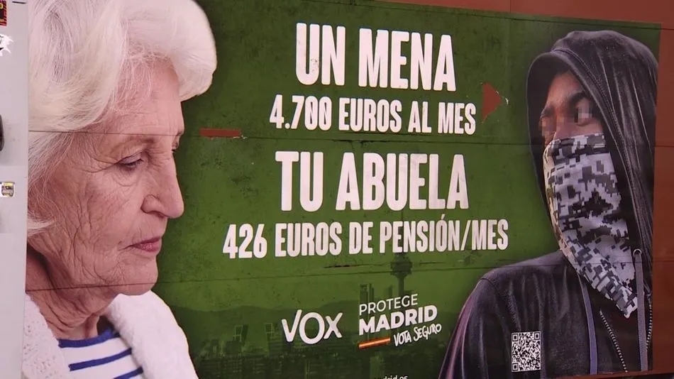 La Junta Electoral archiva la denuncia del PSOE por el cartel de Vox y se remite al juzgado que...