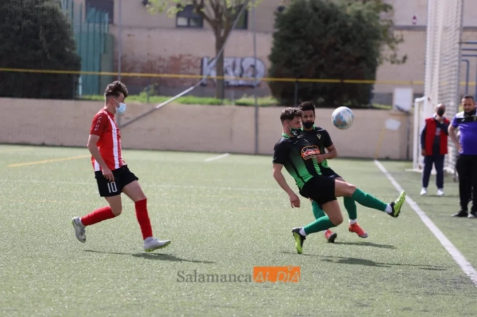 Choque en el Rosa Colorado entre el Jai Alai y el Pizarrales B / Lydia González