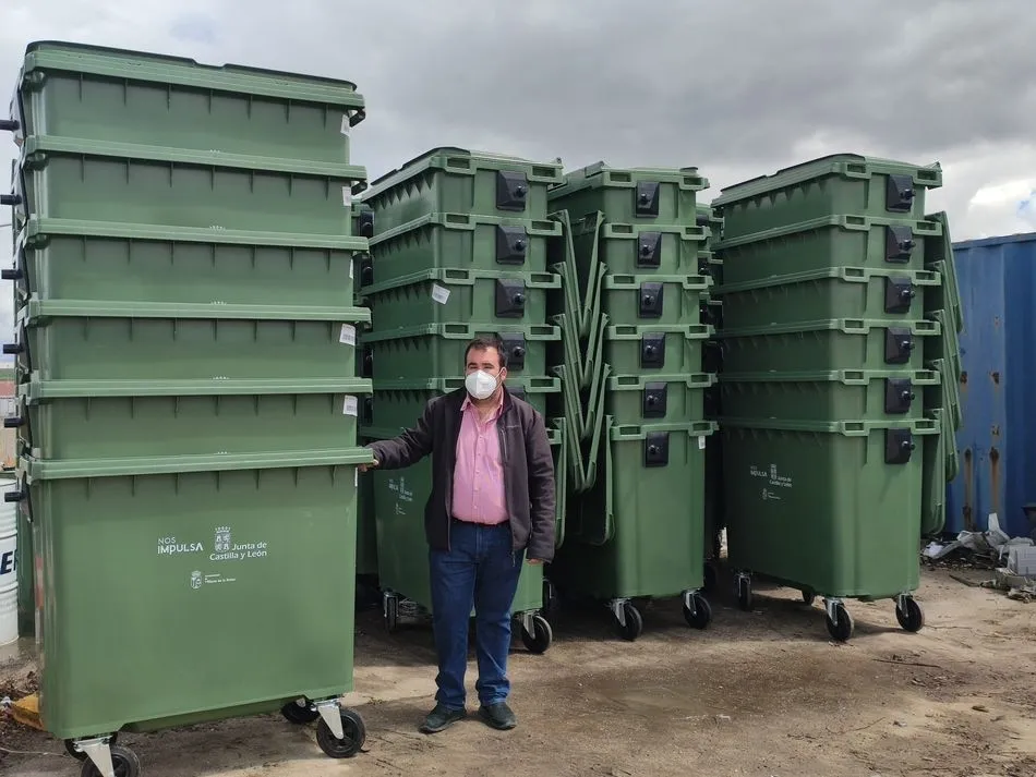 Villares de la Reina cuenta con 80 nuevos contenedores de residuos sólidos urbanos