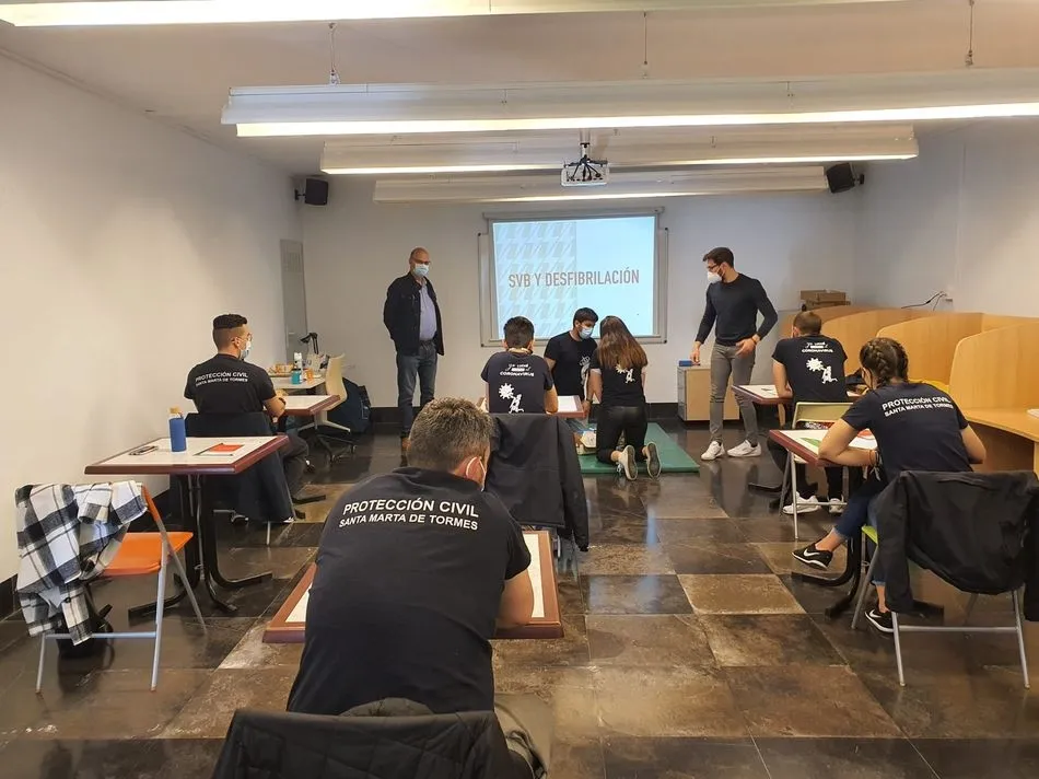 Participantes de Protección Civil en el curso