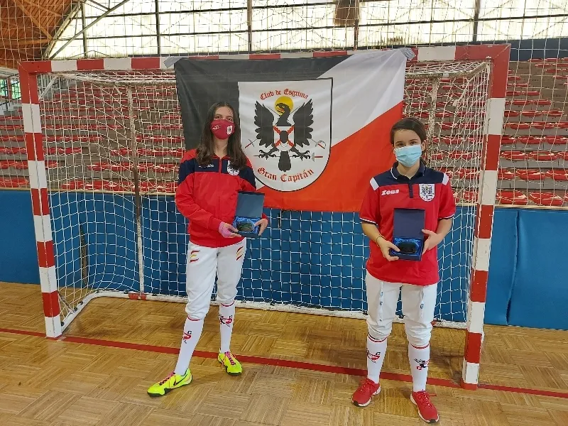 Dos de las competidoras