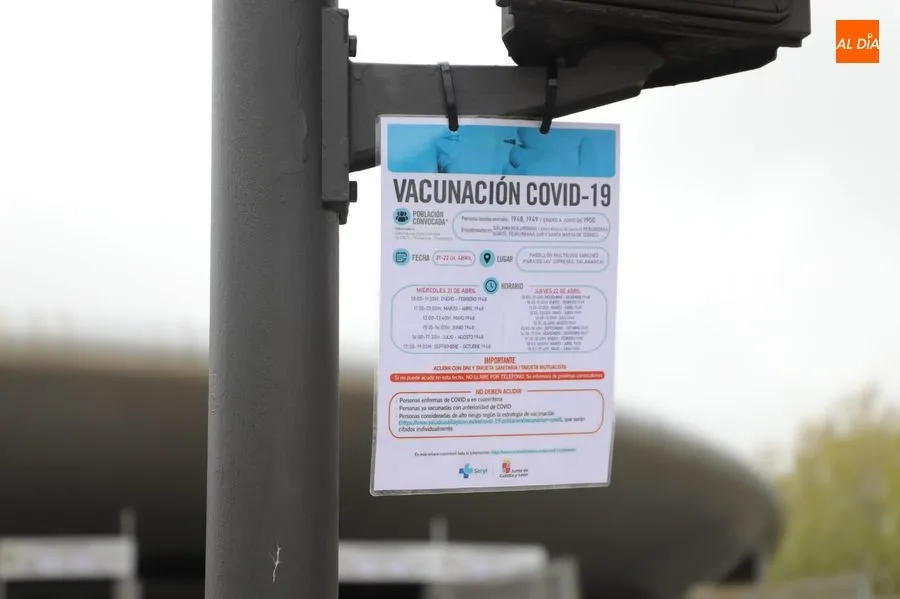 Cartel informativo sobre las vacunaciones en Salamanca