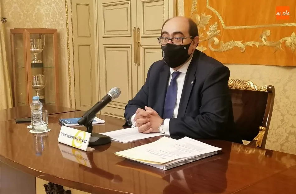 El concejal de Hacienda en el Ayuntamiento de Salamanca, Fernando Rodríguez, en la rueda de prensa sobre estos proyectos. Foto de Lydia González