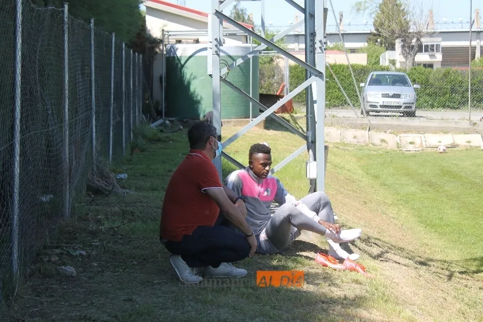 Anderson Arroyo, sin entrenar con sus compañeros / Carlos Cuervo
