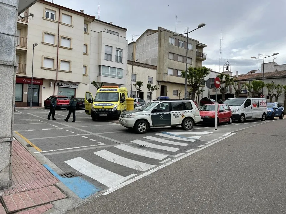 La Guardia Civil custodia el cuerpo del hombre fallecido