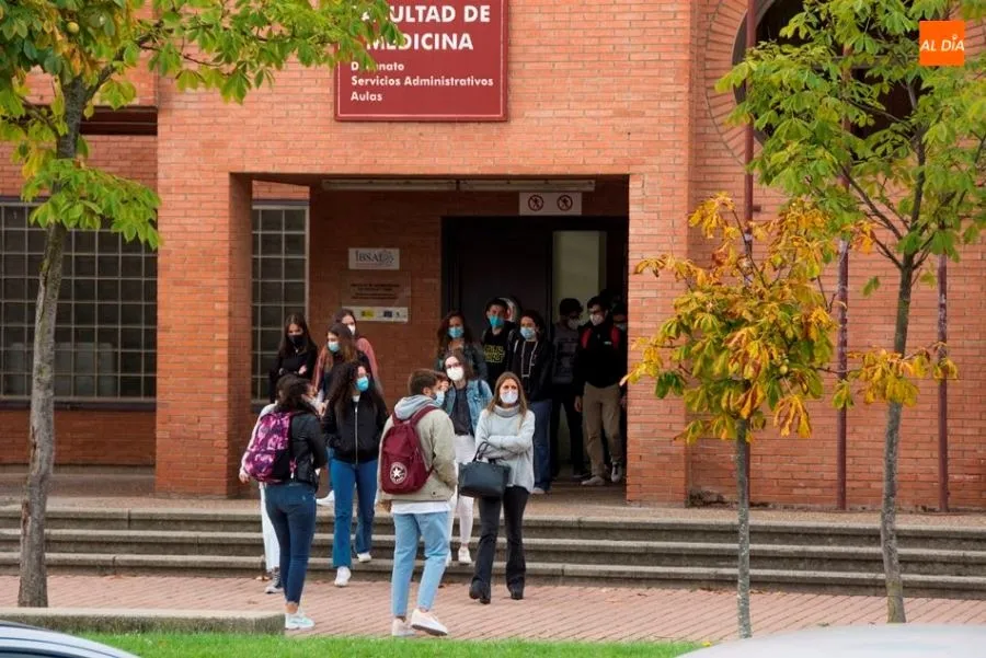 Estudiantes de la USAL en el Campus Unamuno. Foto de archivo