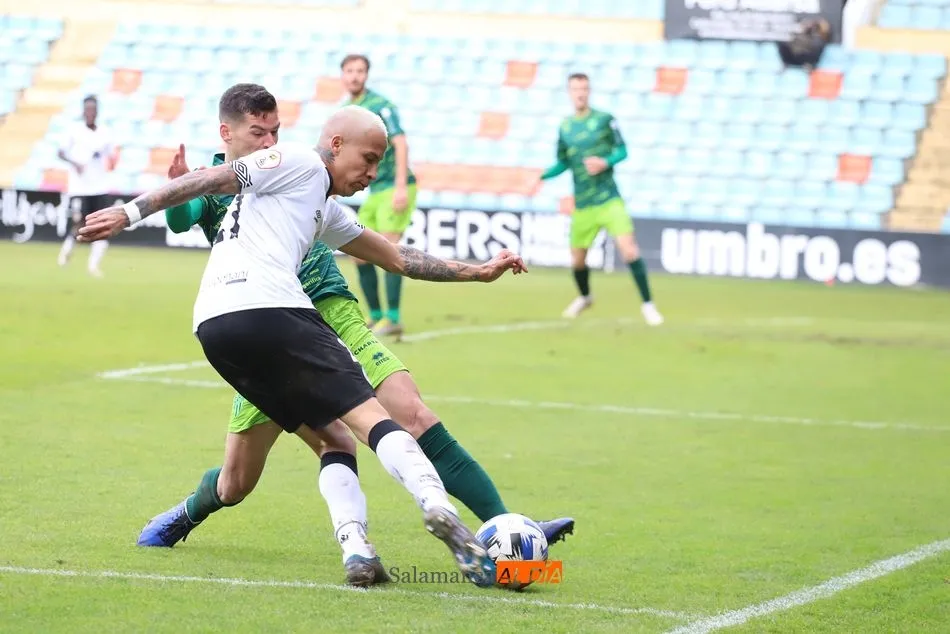 El Puma Chávez, ante Razvan