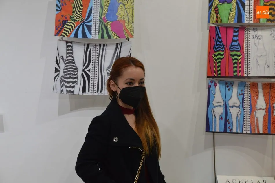 Araya Rodríguez, artista nacida en Espeja, que estudió Bellas Artes en la Universidad de Salamanca y amplió sus estudios en arte contemporáneo en la Universidad del País Vasco