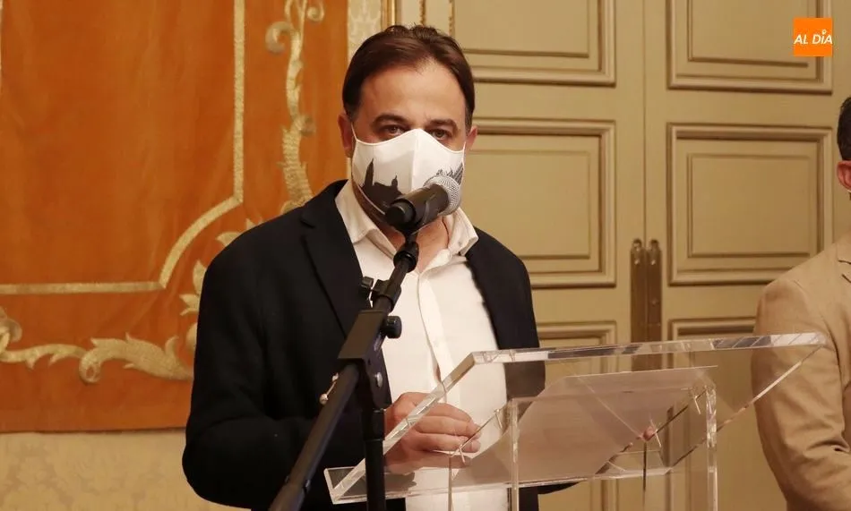 Fernando Castaño, concejal de Turismo, en la rueda de prensa de este martes. Foto de Guillermo García San Miguel