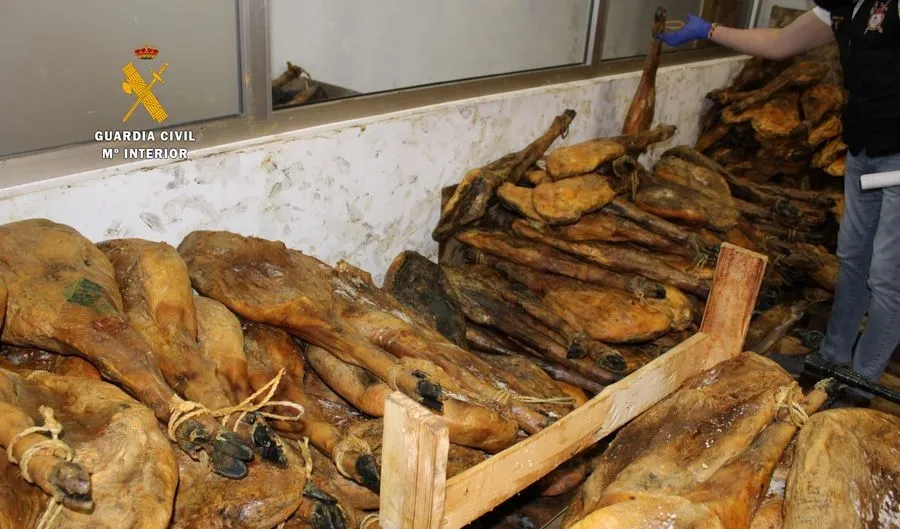 Parte del material intervenido en esta operación