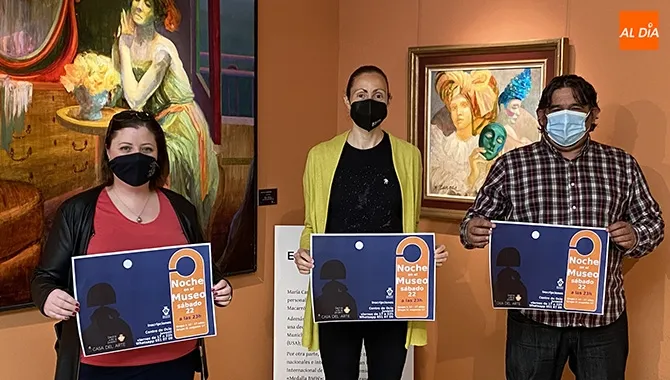 María Martín, técnico de Turismo, Pilar García, concejal de Juventud y Cultura y Nandi Pérez, técnico del Centro de Ocio, presentaron la actividad