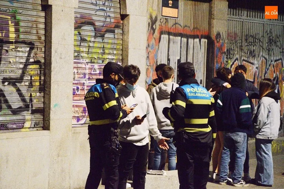 La Policía Local presenta otras 5 denuncias por botellón en la noche del viernes