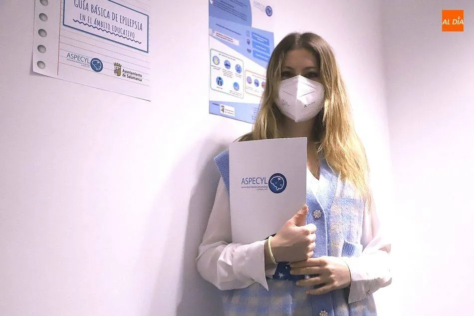 Sandra Sánchez Gómez, psicóloga de la Asociación de Personas con Epilepsia de Castilla y León. Foto: Lydia González