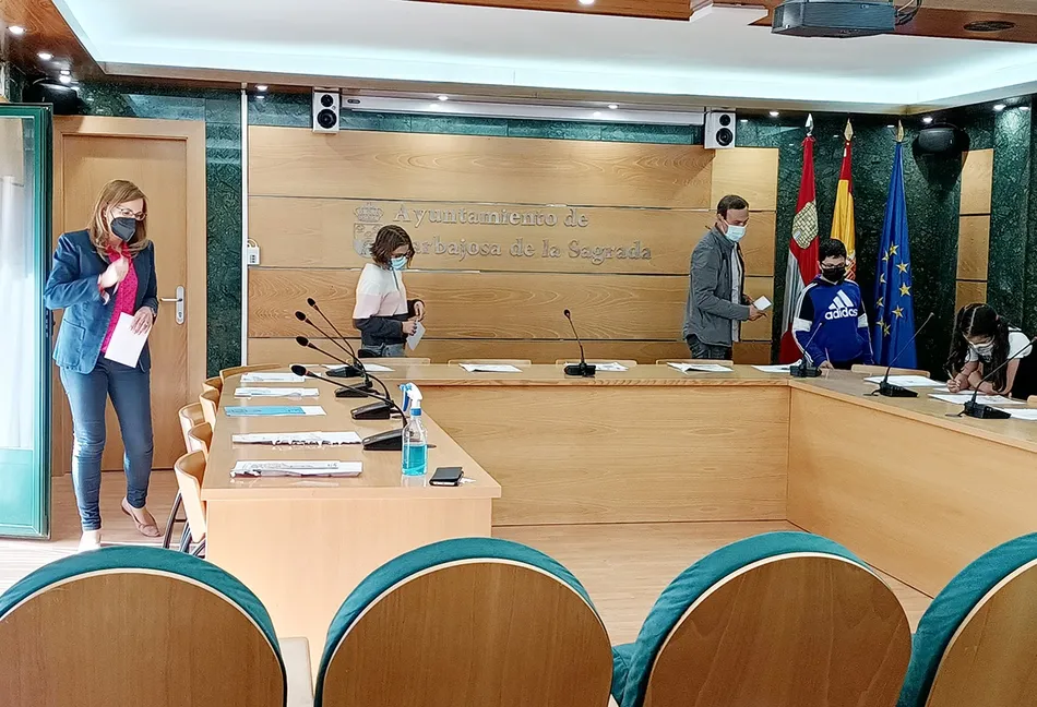 Reunión del jurado del Concurso Infantil de Dibujo