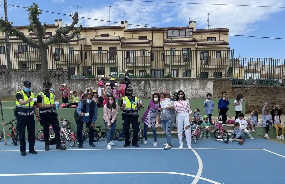 Educación vial en el colegio Filiberto Villalobos | Ayto. Guijuelo