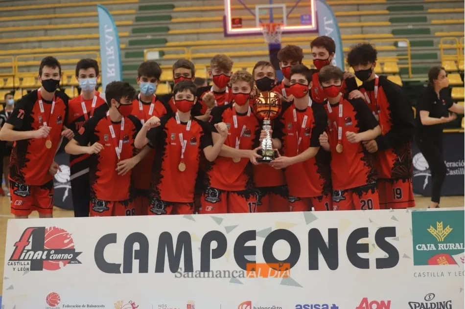 El CB Tormes, con la Copa en su poder