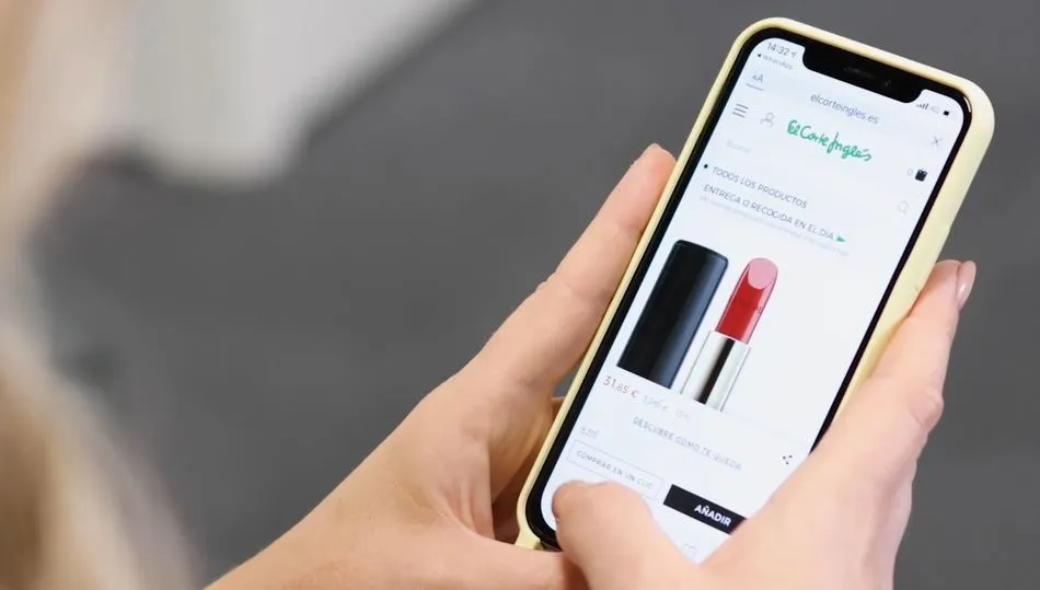 El Corte Inglés lanza un ‘espejo virtual’ de prueba de cosméticos en su web y app        