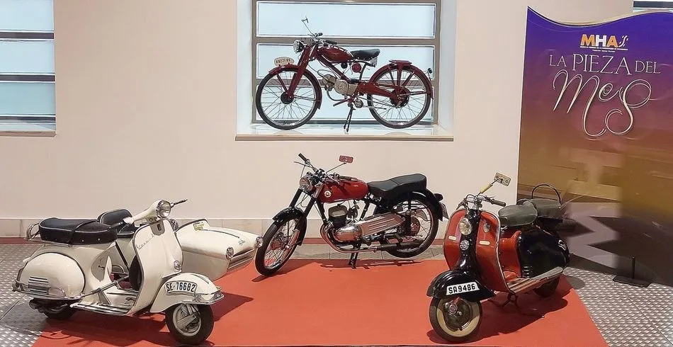 Algunas de las históricas motocicletas seleccionadas por el Museo de Automoción
