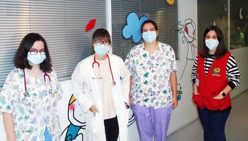 Profesionales de OncoHematología del Complejo Asistencial de Salamanca junto con Cynthia Castilla, psicóloga de PYFANO