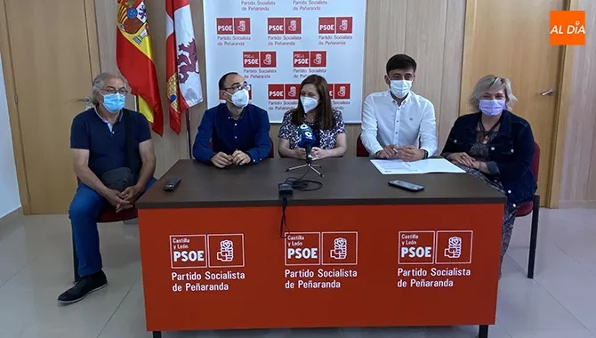 La alcaldesa de Peñaranda y el regidor de Macotera mantenían una reunión con los parlamentarios nacionales del PSOE