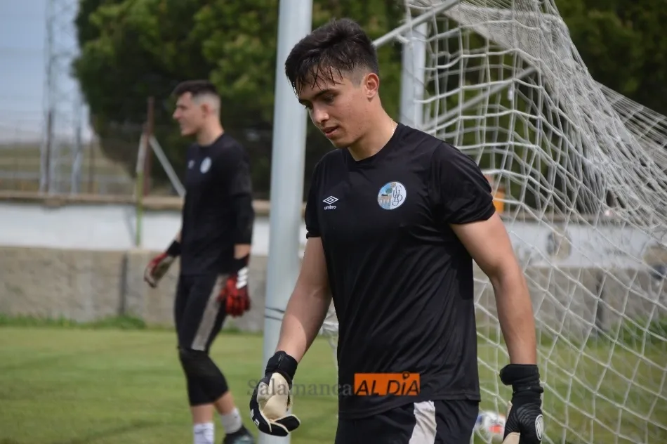 Mike, con el primer equipo / Carlos Cuervo