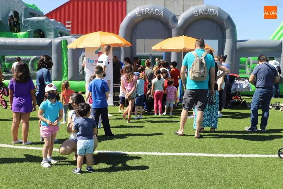 Villares disfruta el Corpus con un emocionante parque de juegos infantil