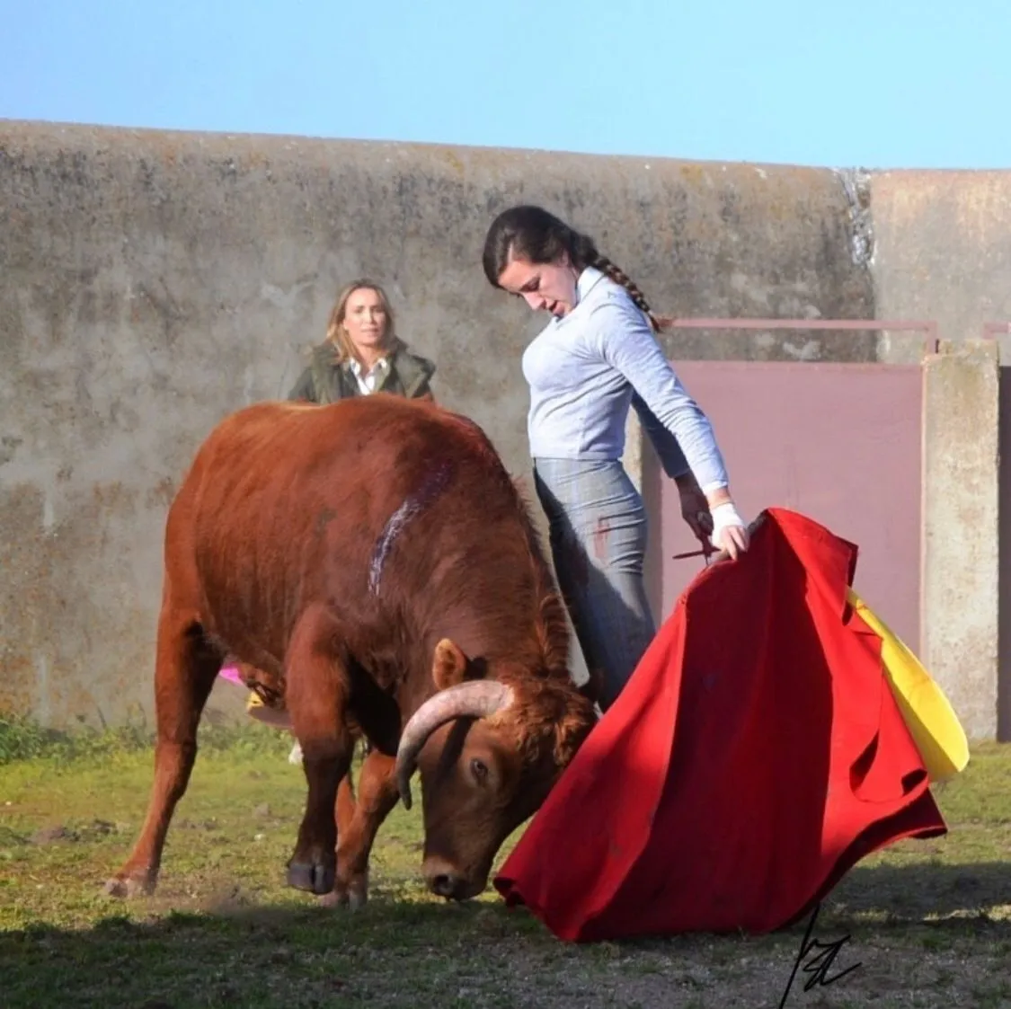 La joven novillera salmantina Raquel Martín - V. Sánchez/Cultoro