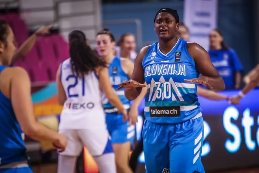 Shante Evans, en un partido con Eslovenia / CB Avenida