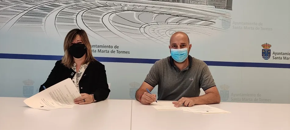 El convenio, que es la primera vez que se firma en este tipo de servicios, ya ha entrado en vigor para los empadronados en el municipio
