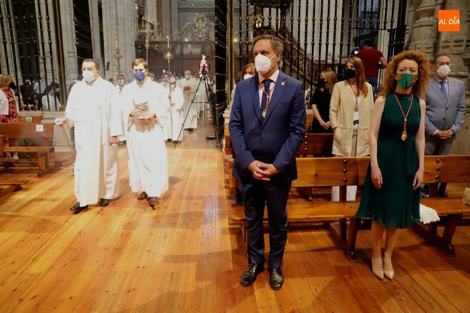 Eucaristía en la Catedral Nueva. Foto: Lydia González