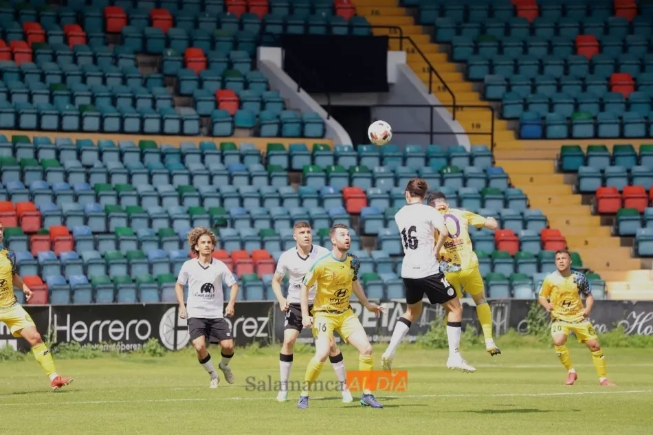 El filial del Salamanca, en el Helmántico / Lydia González
